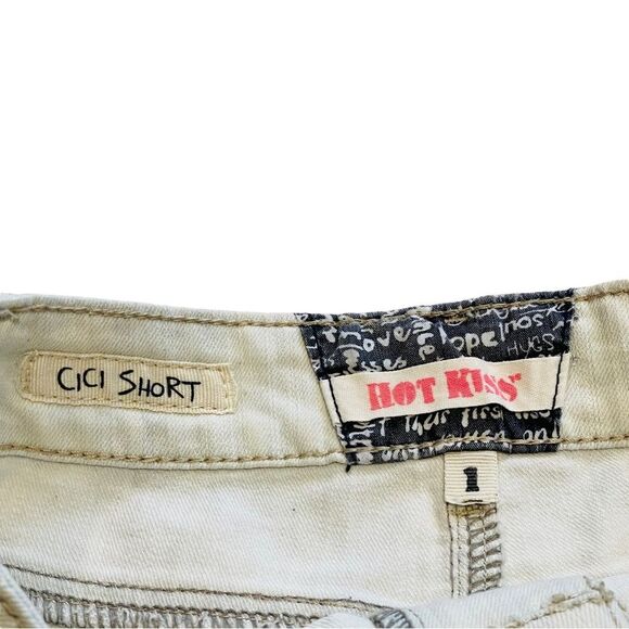 10/$25🦋 Hot Kiss Ultra Light Wash Rhinestone CiCi Denim Cutoff Shorts - Size 1 - Picture 6 of 13